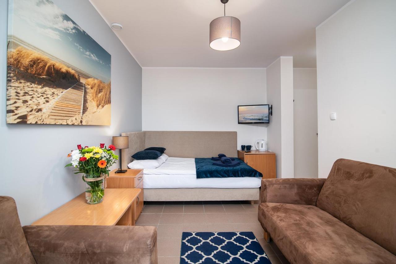 Male Morze Hotel Chałupy Eksteriør billede