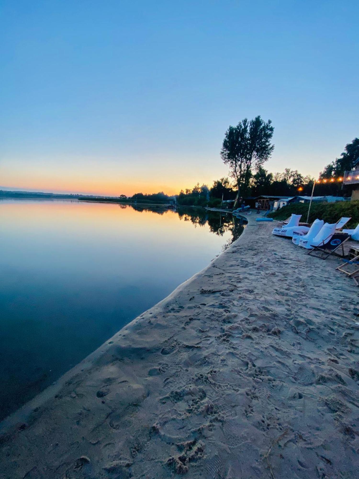 Male Morze Hotel Chałupy Eksteriør billede