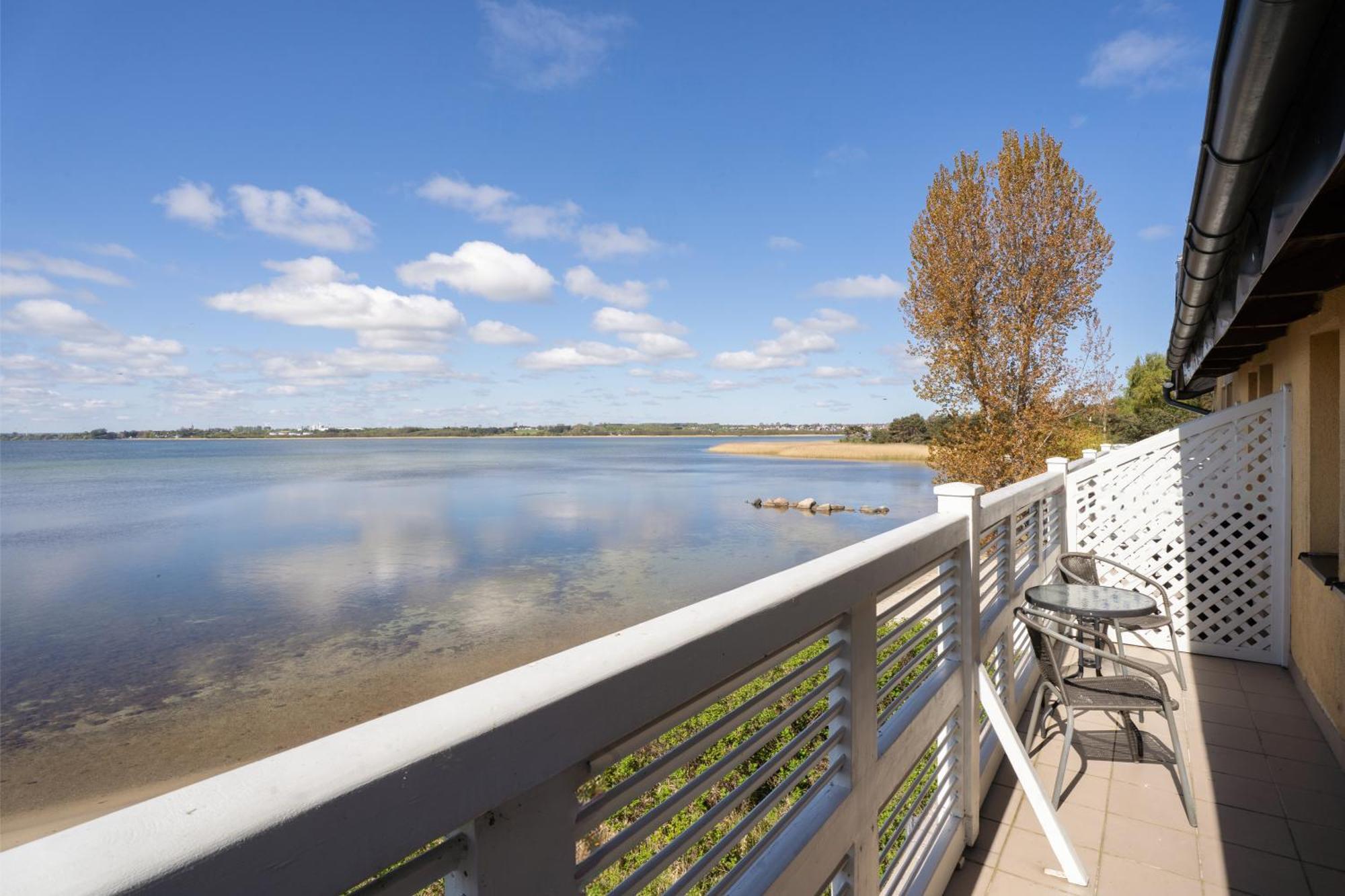 Male Morze Hotel Chałupy Eksteriør billede