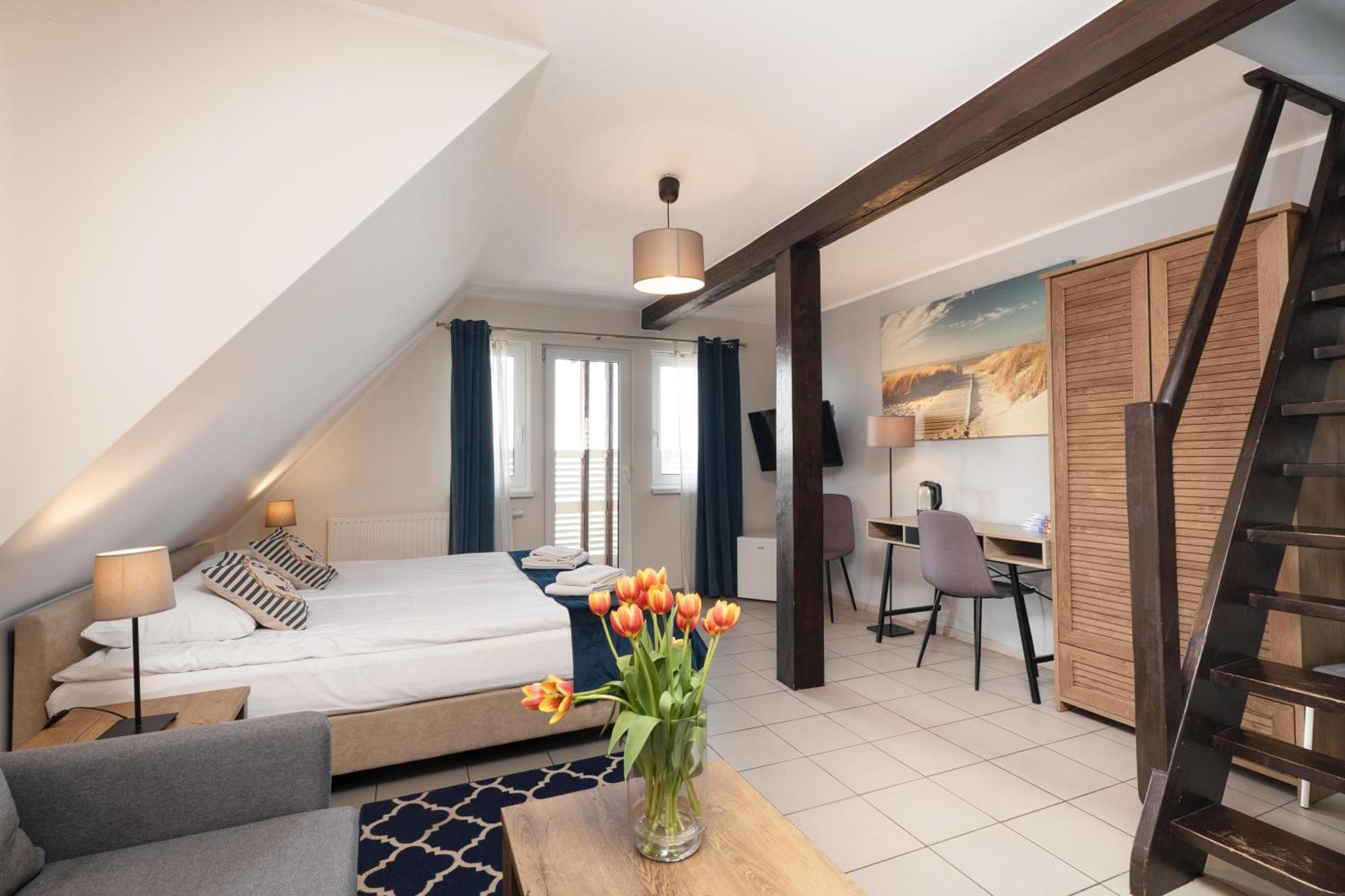 Male Morze Hotel Chałupy Eksteriør billede